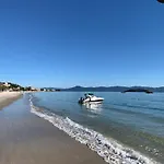Belo Apto, 2 Quartos, Ideal Para Famílias
